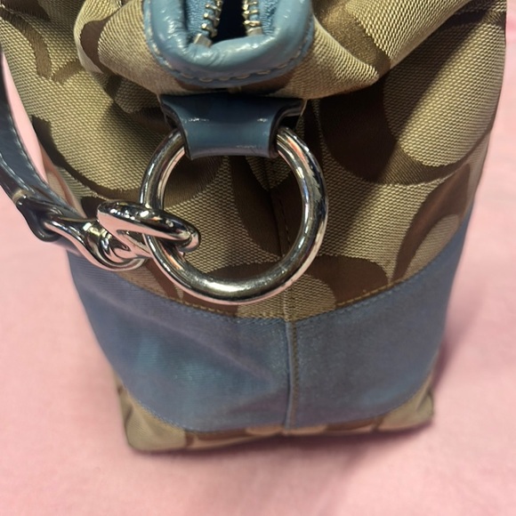 Coach Tan and Blue Signature Shoulder Bag - Picture 4 of 13